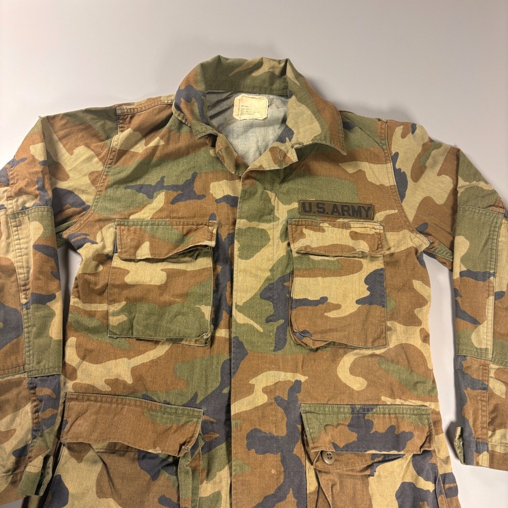 Vintage 1981 US Army Woodland BDU Combat Jacket Small Regular Military Camo‎